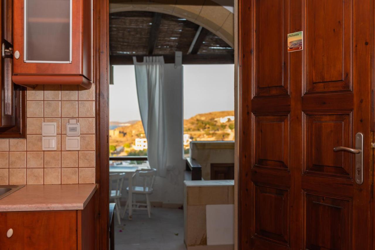 Kalderimi Studios Patmos Town Room photo