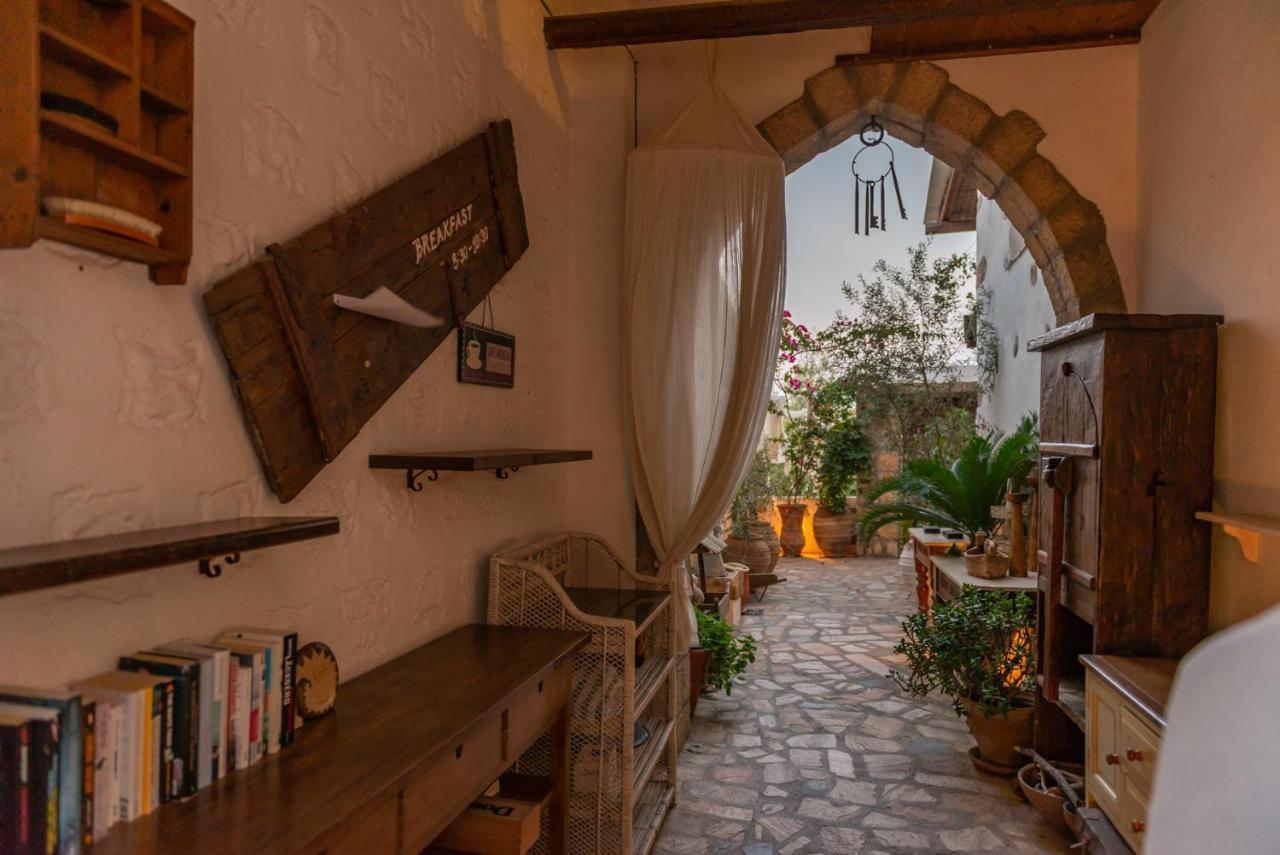 Kalderimi Studios Patmos Town Exterior photo